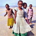 Kinder am Strand