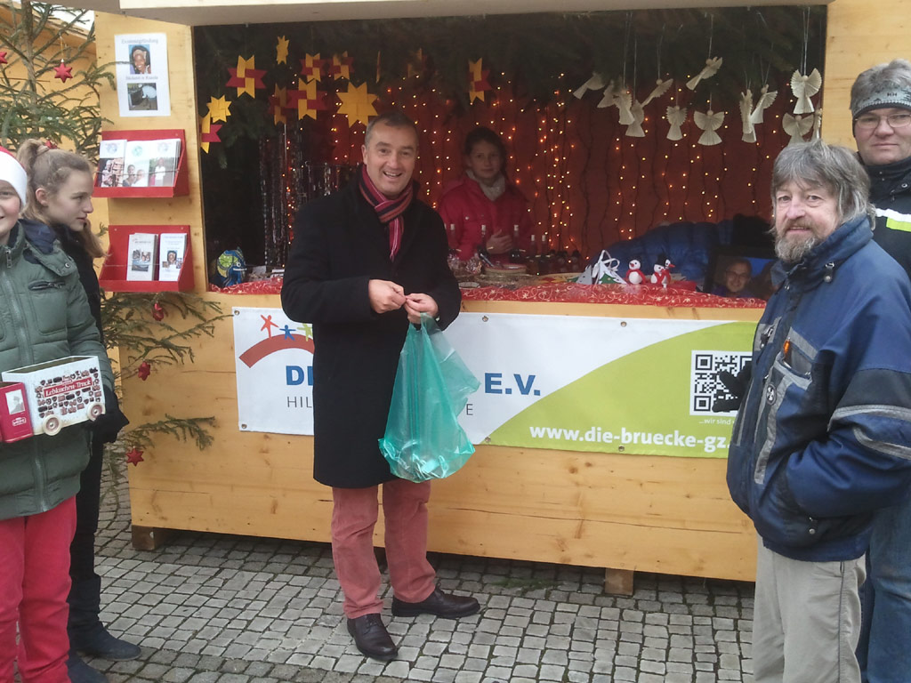 OB Jauernig beim Budenbesuch
