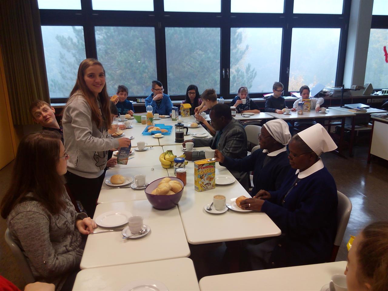 Frühstück mit der Klasse 9