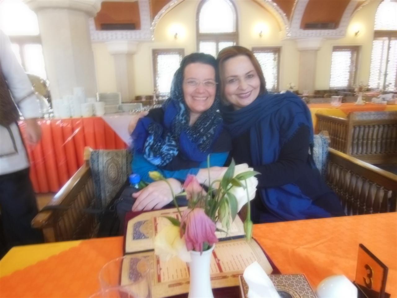 Susanne & Sarah, die Frau von Prof. Dr. Parvizian