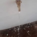 Das Wasser für die Toiletten fließt
